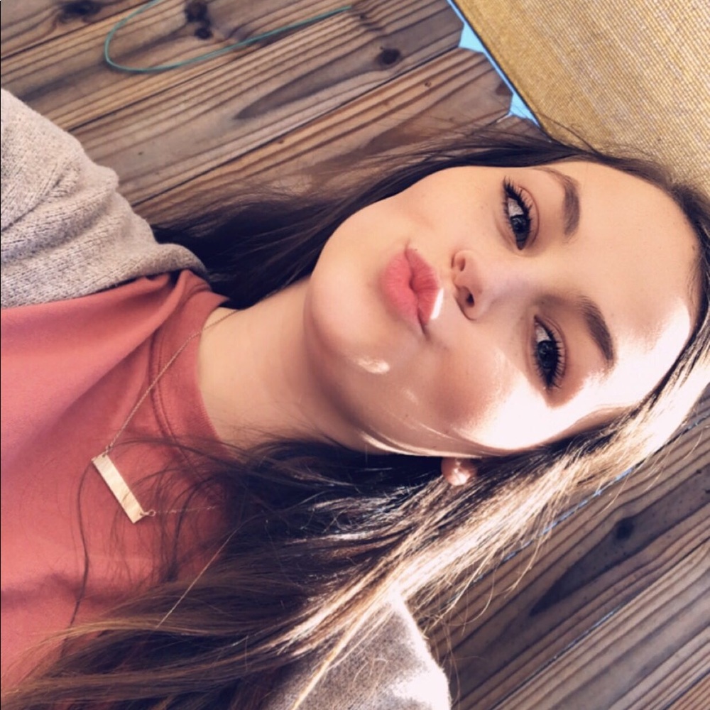 Meet your Posher, Baylee